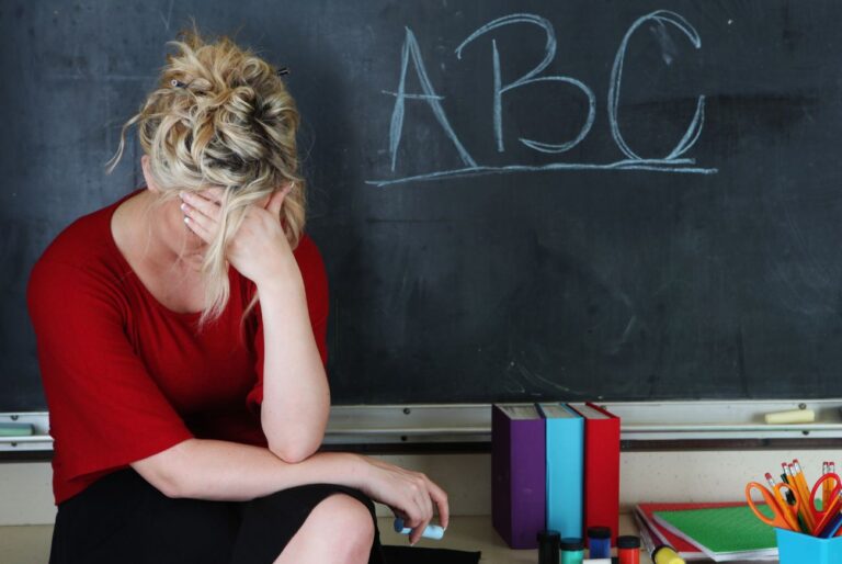 Dlaczego nauczyciele potrzebują wsparcia psychicznego w swojej pracy?